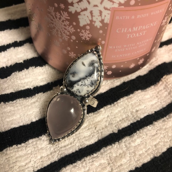 New dendritic opal rose quartz crawler - Picture 2 of 2